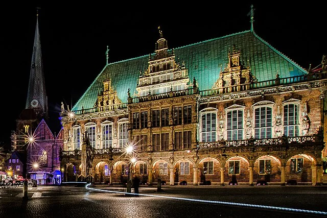 Marktplatz in Bremen mit Rathaus und Bürgerhäusern